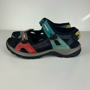 ECCO 10 YEAR ANNIVERSARY EDITION YUCATAN SANDALS SIZE 39